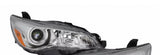 Foco delantero der Toyota Camry 15-17