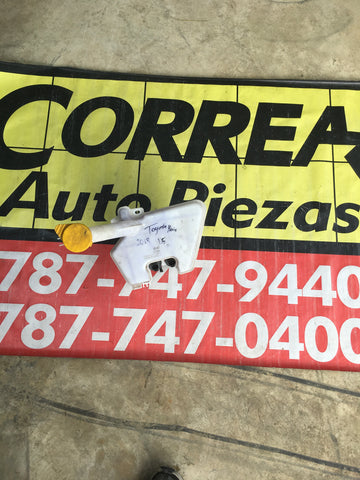 Can de agua Toyota Yaris 2017