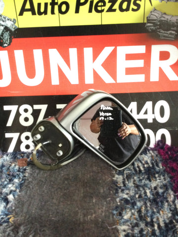 Retrovisor der Nissan Versa 07-12