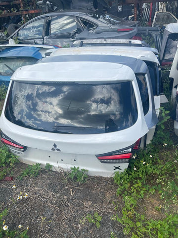 Compuerta de Mitsubishi Outlander ASX 19-22