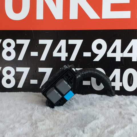 Módulo de Caja de Fusibles Toyota Tacoma 16-21