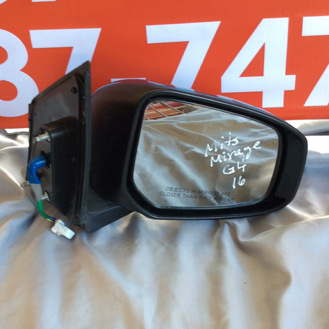 Retrovisor der Mitsubishi Mirage G4, HB 14-22