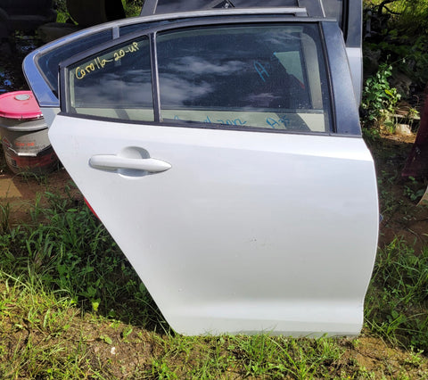 Puerta trasera der Toyota Corolla 19-21