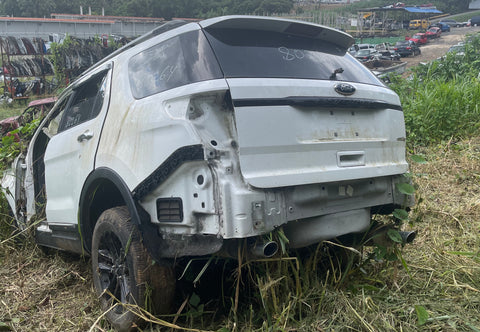 Auto A082 Ford Explorer 2013 blanco