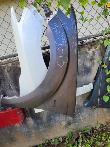 Guardalodo izq Mitsubishi Outlander 06-13