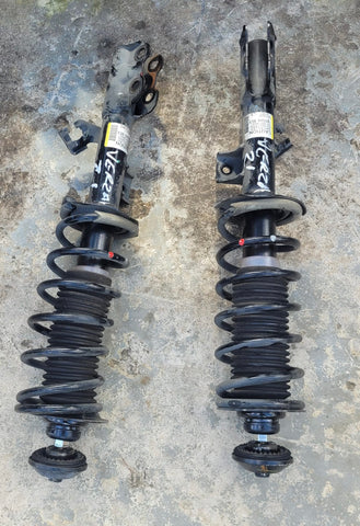 Suspension Der/Izq Delantera Nissan Versa 20-22