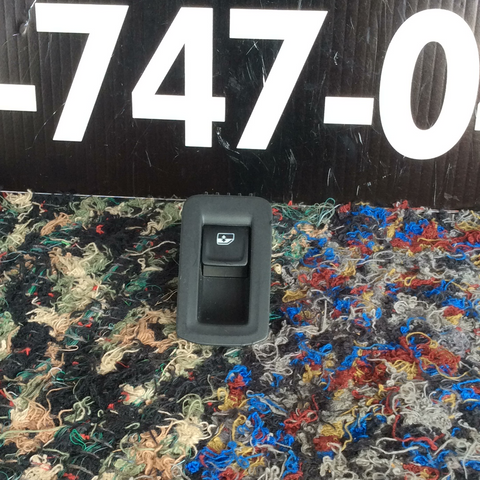 Botón de Ventana Volkswagen Tiguan 18-21