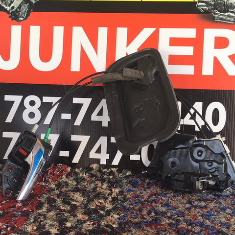 Cerradura de Puerta Der Del Toyota Tacoma 16-23