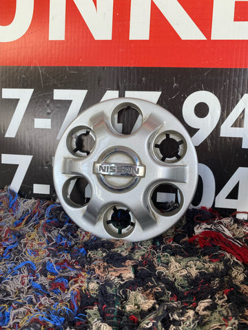 Centro de Tapabocina Nissan Frontier 05-12