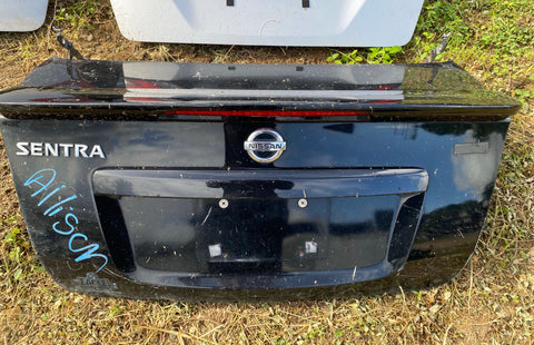 Tapa de baúl Nissan Sentra 07-12