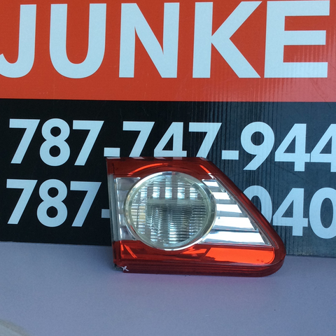 Foco Trasero de baúl izq Toyota Corolla Sedan 11-13