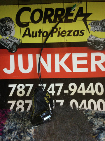 Cerradura de Puerta Der Tras Toyota Corolla 14-19