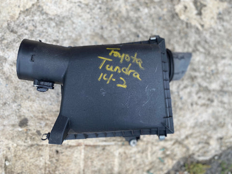 Filtro de Aire Toyota Tundra 14-21