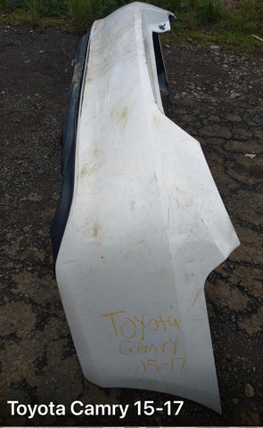 Bumper trasero Toyota Camry 15-17