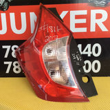 Foco Trasero izq Nissan Versa Note HB 14-19