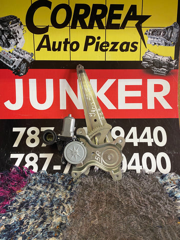 Maquinaria de Cristal Izq Del Toyota Yaris HB 12-19