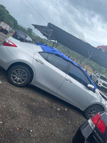 Puerta Derecha Delantera Toyota Corolla 14-19