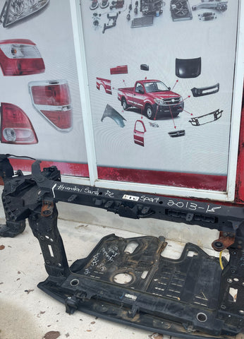 Soporte Radiador Hyundai Santa Fe Sport 13-18