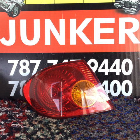 Foco Trasero izq Toyota Corolla Sedan 03-04