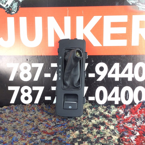 Careta de Palanca de Cambios Ford Escape 13-19