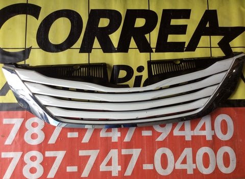 Parrilla Toyota Sienna 11-17