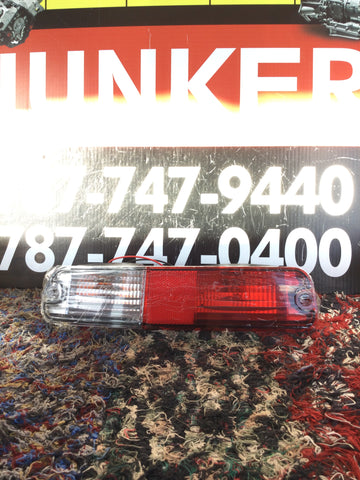 Reflector Trasero der Mitsubishi Montero (Pajero) 03-06