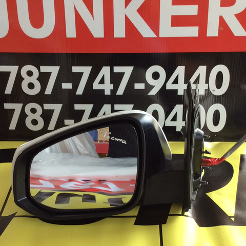 Retrovisor izq Toyota Tacoma 16-23