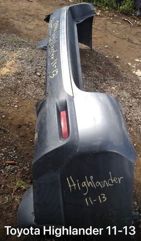 Bumper trasero Toyota Highlander 11-13