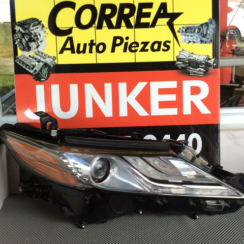 Foco Delantero der Toyota Camry 18-20