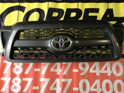 Parrilla Toyota Tacoma 05-11