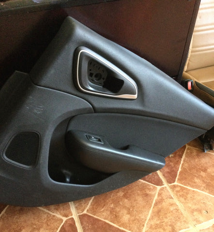 Paño de Puerta Der Tras Chrysler 200 15-17