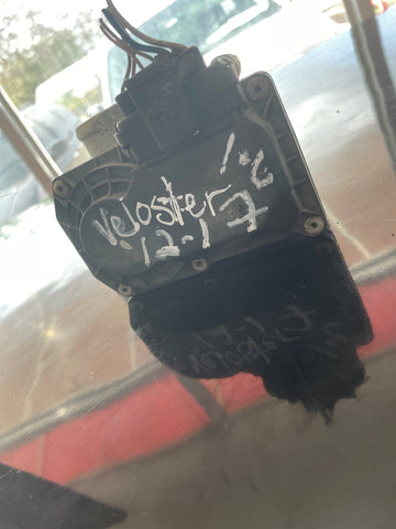 Throttle Hyundai Veloster 12-17