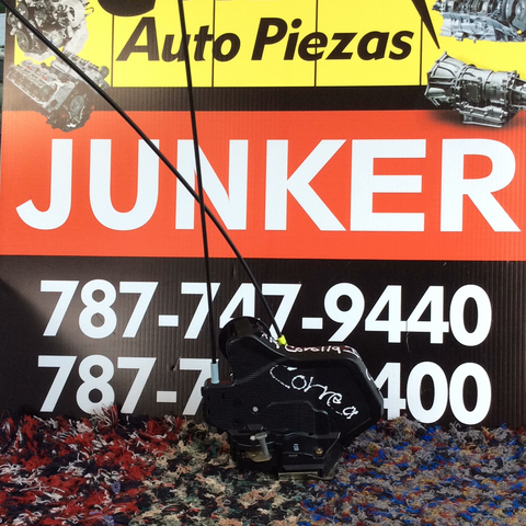 Cerradura de Puerta Izq Tras Toyota Corolla Sedan 03-08