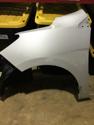 Guardalodo izq Mitsubishi Mirage G4 21-22