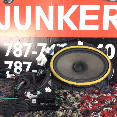 Bocina (Speaker) Toyota Tacoma 05-20