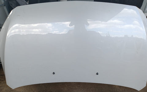 Bonete de Mitsubishi Mirage G4 2022