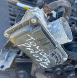 Araña de Toyota Prius C 12-16