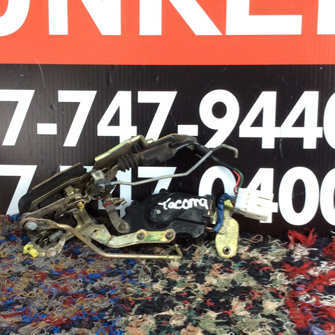Cerradura de Compuerta Toyota Tacoma 16-21
