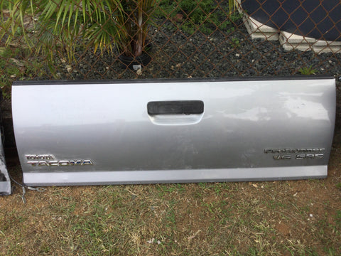 Compuerta Toyota Tacoma 05-15