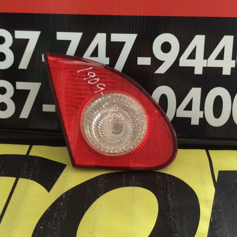 Foco Trasero de baúl izq Toyota Corolla Sedan 03-08