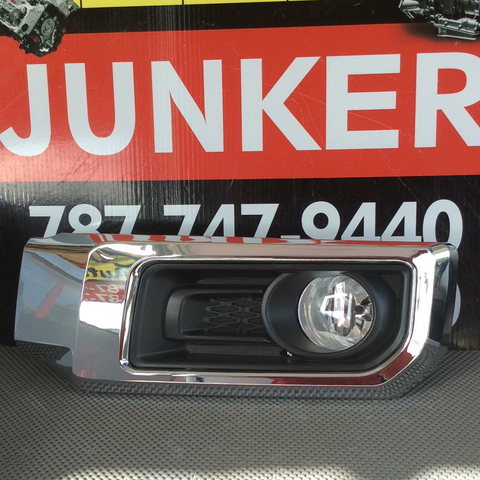 Luz Antiniebla (Fog Lamp Bezel) izq Toyota 4Runner 14-18