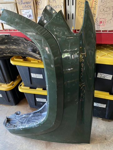 Guardalodo izq Toyota Tacoma 16-22