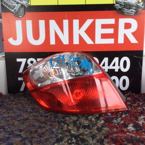 Foco Trasero izq Toyota Matrix 09-14