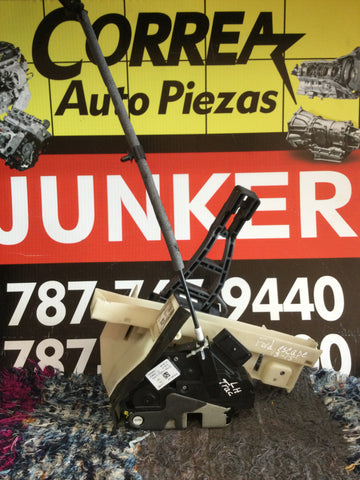 Cerradura de Puerta Izq Trasera Ford Escape 13-15