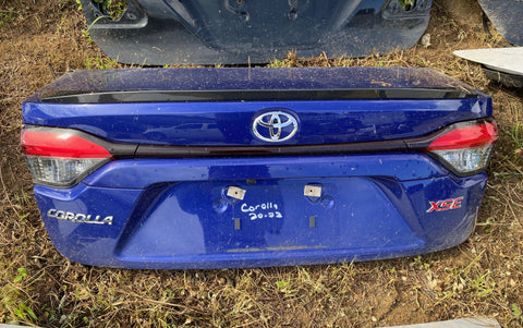 Tapa de Baúl Toyota Corolla 21-22