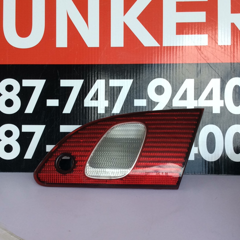 Foco Trasero de baúl der Toyota Corolla Sedan 98-00