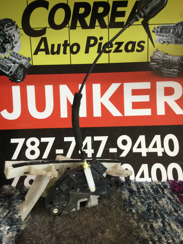 Cerradura de Puerta Izq Delantera Ford Escape 13-17