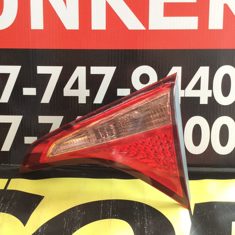 Foco Trasero de baúl der Toyota Corolla Sedan 17-19