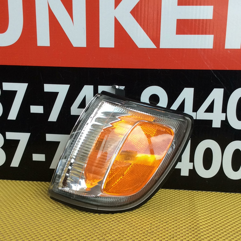 Luz de esquina (P.C.L) izq Toyota 4Runner 99-02