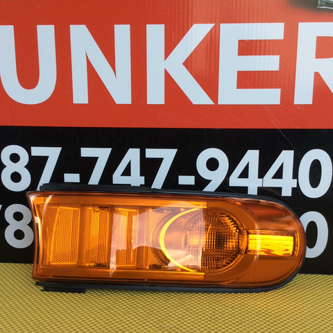 Luz de marcador lateral (S.M.L.) izq Toyota F Cruiser 07-13